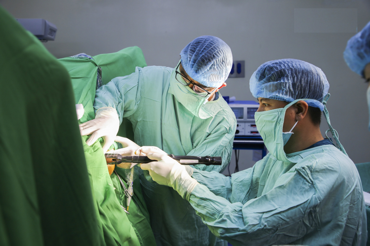 Phẫu thuật trĩ bằng phương pháp Longo